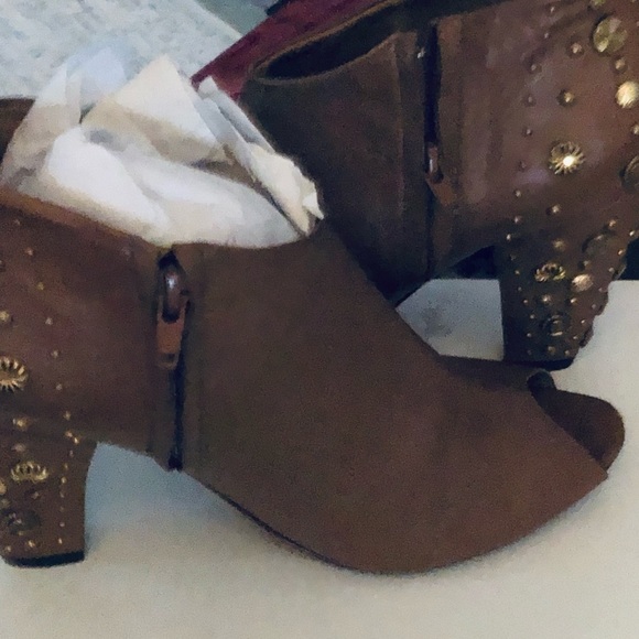 Barbara Briones size 10 genuine leather cognac booties gold & brass details - Picture 9 of 16